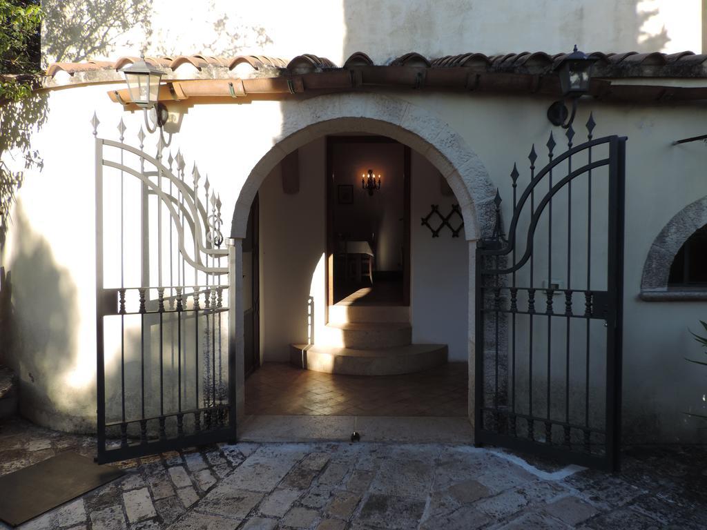 Il Portico Bed & Breakfast Cisternino Exterior photo